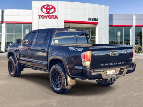 Used 2023 Toyota Tacoma TRD Off-Road image 5