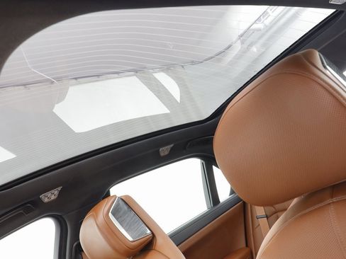 Certified 2025 BMW 760i xDrive w/ Executive Package image 15