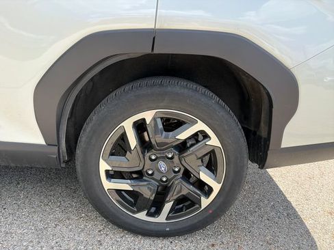 Certified 2025 Subaru Forester Limited w/ Popular Package #2 AWD/4WD image 18