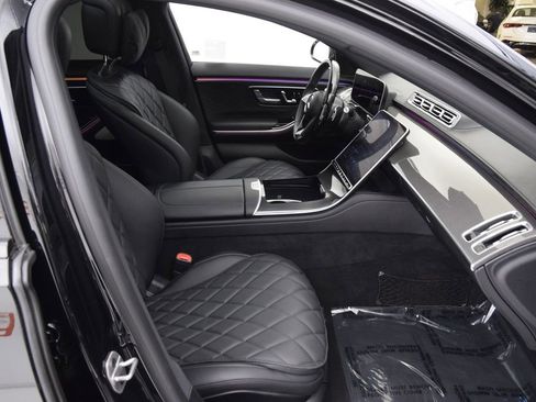 Used 2025 Mercedes-Benz S 580e 4MATIC Sedan image 15