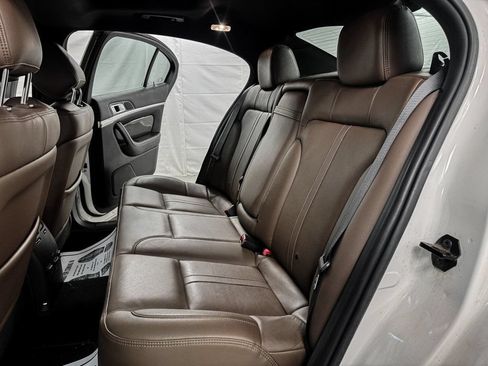 Used 2013 Lincoln MKS AWD image 10