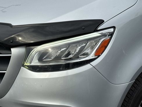 Used 2022 Mercedes-Benz Sprinter 2500 image 28