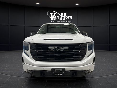 Used 2024 GMC Sierra 1500 Elevation w/ Elevation Premium Package AWD/4WD image 2