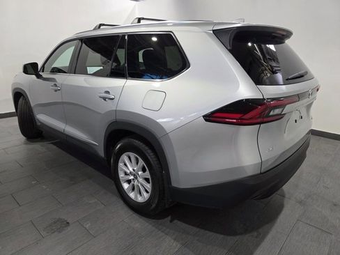 Used 2026 Toyota Grand Highlander XLE image 3