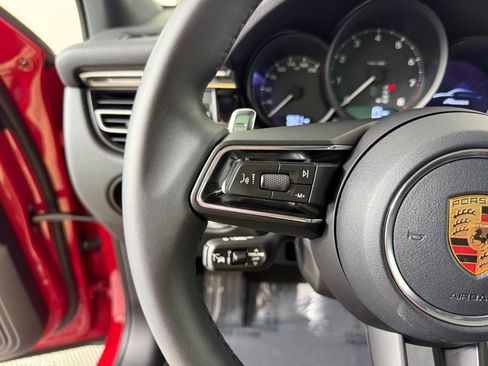 Certified 2026 Porsche Macan AWD/4WD image 23