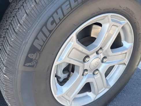 Used 2018 Jeep Wrangler Unlimited Sport S AWD/4WD image 15