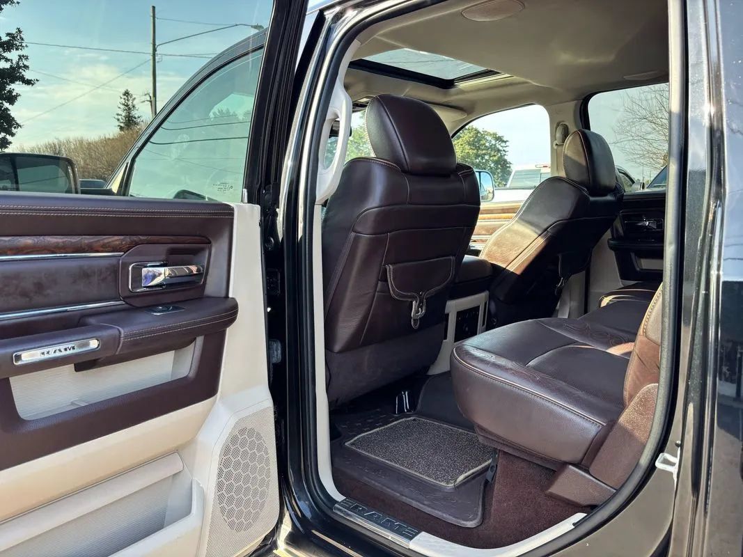 Used 2017 RAM 3500 Laramie Longhorn w/ Convenience Group RWD image 22