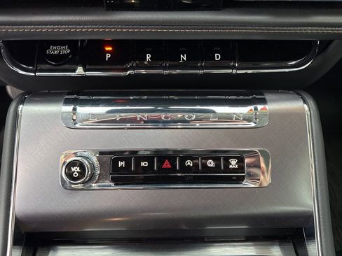 Used 2025 Lincoln Aviator 2WD image 17