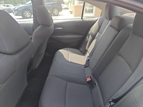 Used 2021 Toyota Corolla LE FWD image 14