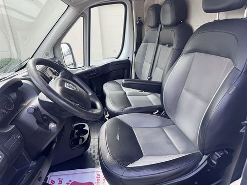 Used 2017 RAM ProMaster 2500 image 14