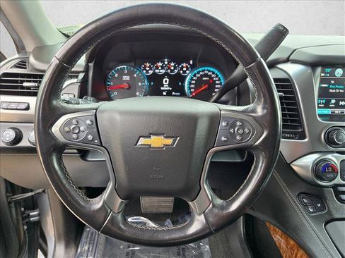 Used 2018 Chevrolet Suburban Premier AWD/4WD image 11
