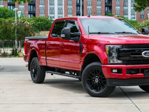 Used 2019 Ford F250 Lariat w/ Lariat Ultimate Package AWD/4WD image 2