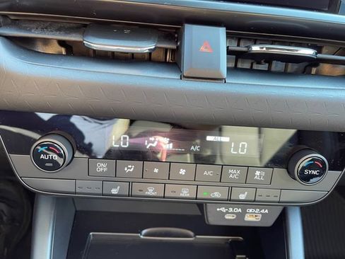 Used 2026 Subaru Outback Wilderness AWD/4WD image 22