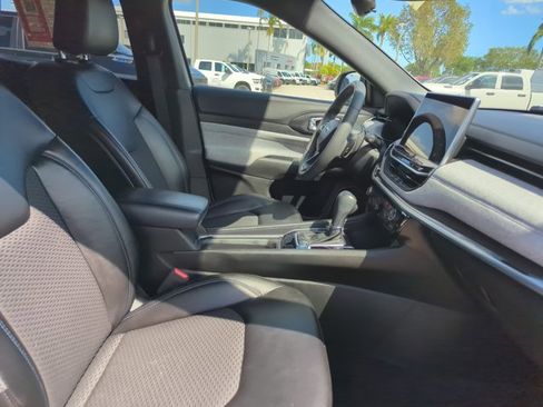 Used 2023 Jeep Compass Latitude image 27