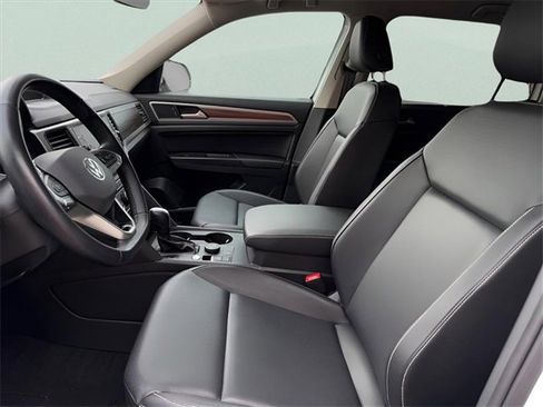 Used 2021 Volkswagen Atlas SE image 12