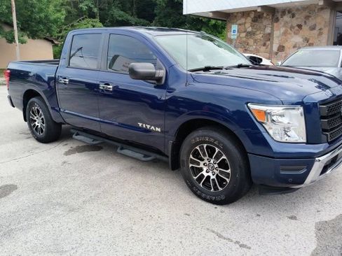Used 2021 Nissan Titan SV w/ SV Convenience Package RWD image 7
