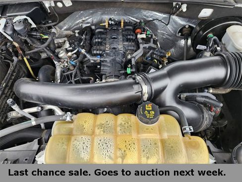 Used 2021 Ford Expedition XLT image 23