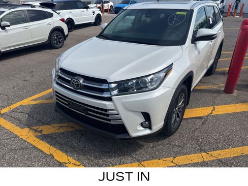 Used 2019 Toyota Highlander AWD V6 image 1