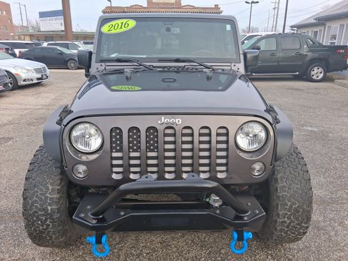 Used 2016 Jeep Wrangler Sport w/ Quick Order Package 24S AWD/4WD image 9