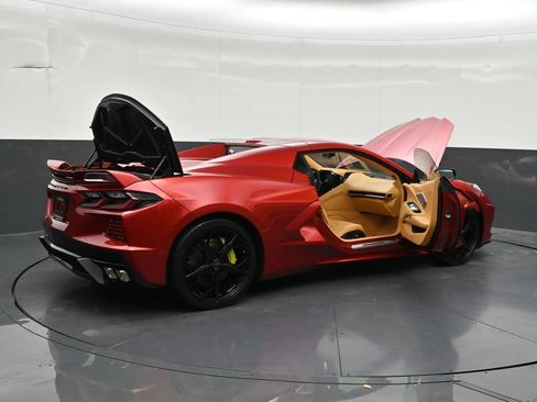 Used 2022 Chevrolet Corvette Stingray Premium Conv w/ Z51 Performance Package RWD image 33