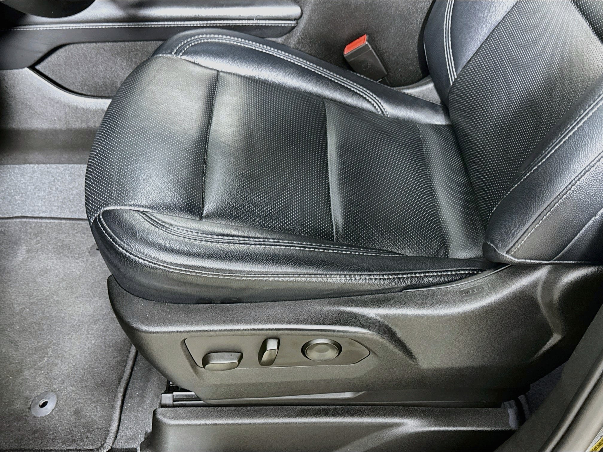 Used 2023 Chevrolet Suburban LS AWD/4WD image 19