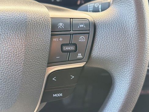 Used 2025 Toyota Camry LE FWD image 28