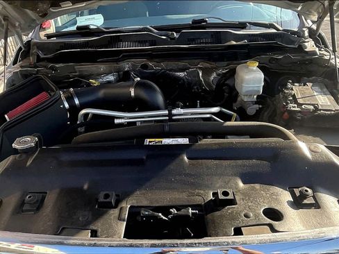 Used 2015 RAM 2500 SLT image 10