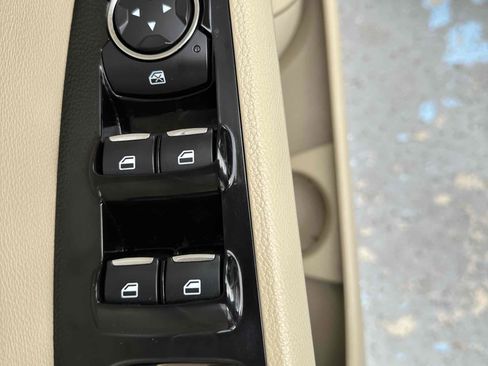 Used 2014 Ford Fusion SE w/ Equipment Group 202A image 8