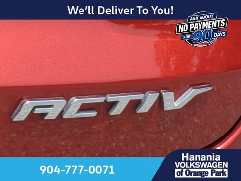 Used 2024 Chevrolet Trax ACTIV w/ Sunroof Package FWD image 11