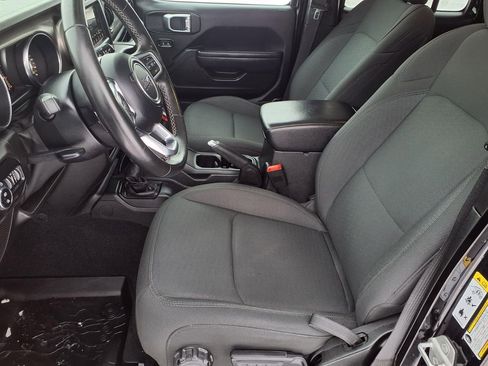 Used 2020 Jeep Gladiator Sport w/ Quick Order Package 23S image 3