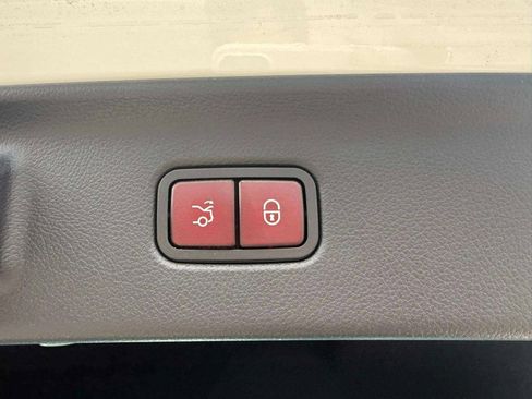 Used 2023 Mercedes-Benz S 500 4MATIC image 20