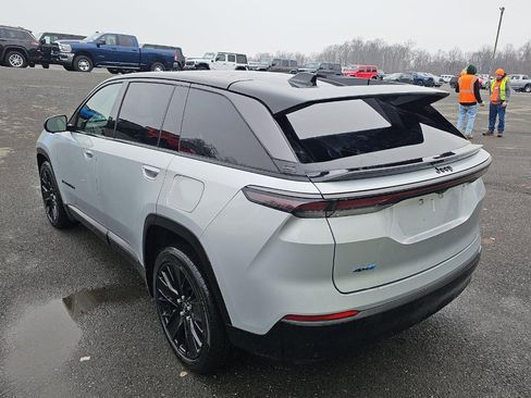 Used 2024 Jeep Wagoneer Launch Edition image 6