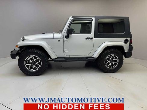 Used 2009 Jeep Wrangler Sahara w/ Dual Top Group AWD/4WD image 2