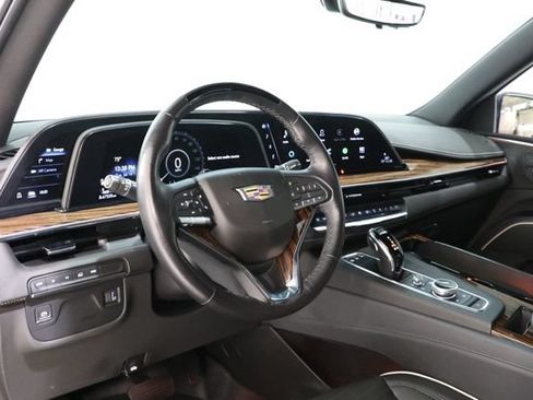 Used 2023 Cadillac Escalade Premium Luxury AWD/4WD image 15