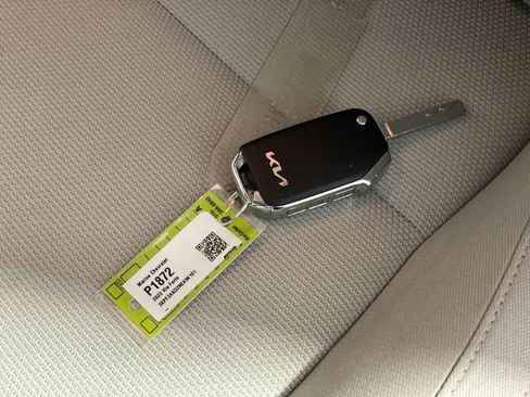 Used 2022 Kia Forte LXS image 19