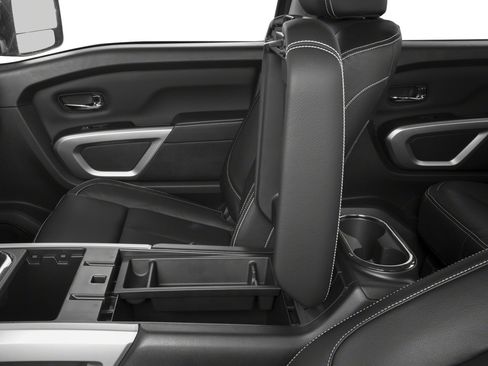 Used 2017 Nissan Titan PRO-4X AWD/4WD image 46