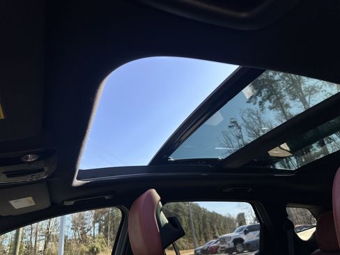 Certified 2025 Kia Sportage SX image 5