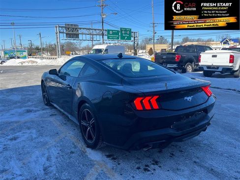 Used 2024 Ford Mustang Coupe image 5