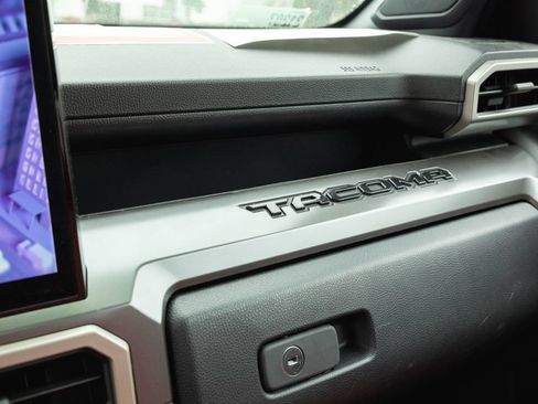 Certified 2025 Toyota Tacoma TRD Off-Road w/ TRD Off Road Premium Package AWD/4WD image 27