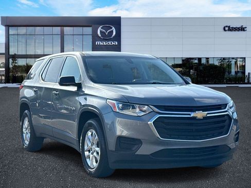 Used 2019 Chevrolet Traverse LS FWD image 1
