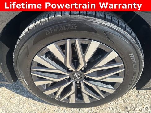 Used 2024 Nissan Altima 2.5 SV image 22