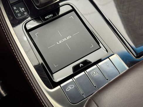 Used 2018 Lexus LS 500 AWD w/ Luxury Package image 33