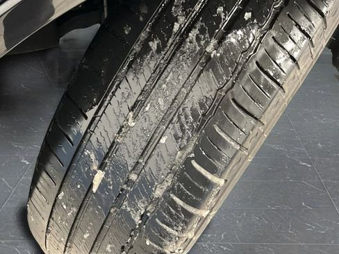 Used 2024 Lincoln Corsair Grand Touring w/ Rear Removable Package Tray image 37