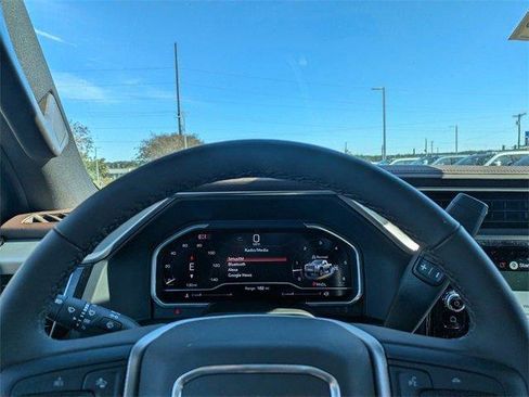 New 2025 GMC Sierra 2500 Denali w/ Denali Reserve Package image 32