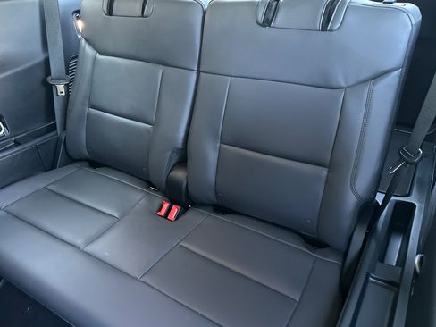 New 2025 Ford Explorer Active w/ Active Comfort Package image 15