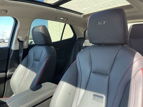 Used 2023 Buick Envision Essence w/ Sport Touring Package image 11