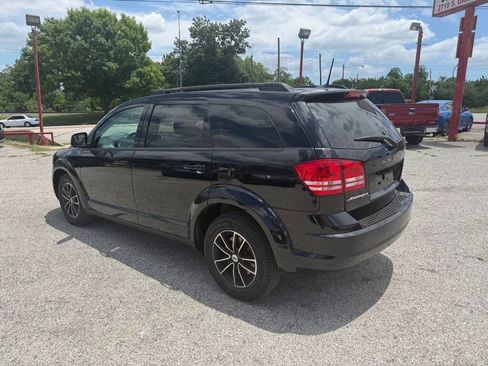 Used 2018 Dodge Journey SE w/ Popular Equipment Group FWD image 7