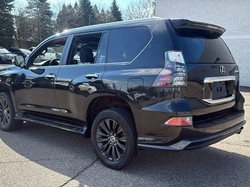 Used 2023 Lexus GX 460 Premium w/ Accessory Package AWD/4WD image 6