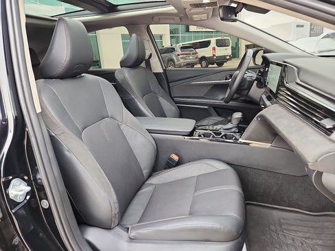 Used 2025 Toyota Camry XLE FWD image 15