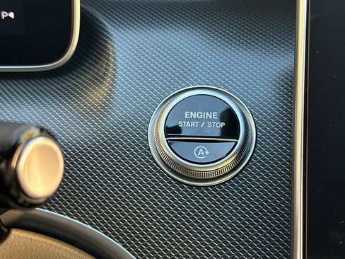 Certified 2025 Mercedes-Benz C 300 4MATIC Sedan image 22